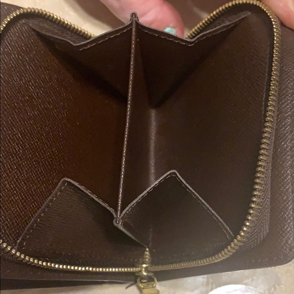 Wallet - Picture 3 of 4